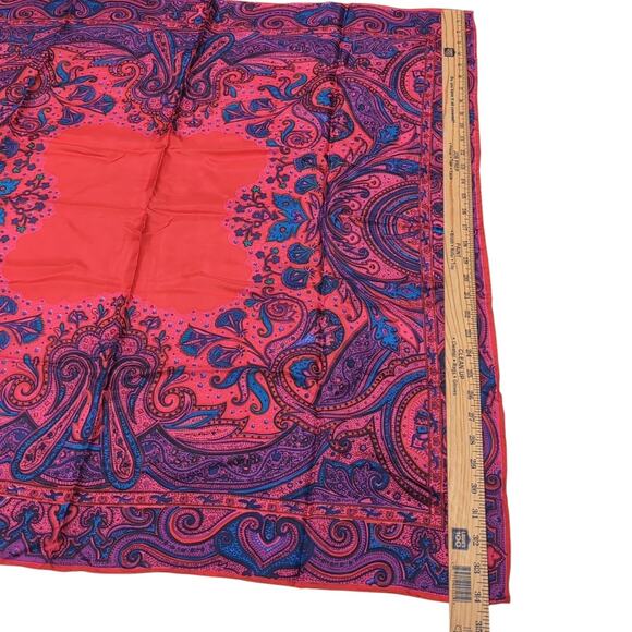 VTG Paisley Print Red Blue 34 Inch Square Rolled Edges 100% Silk Scarf Unused - Picture 6 of 7